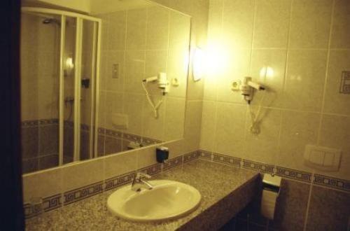 Gottwald Hotel Tatabánya Værelse billede